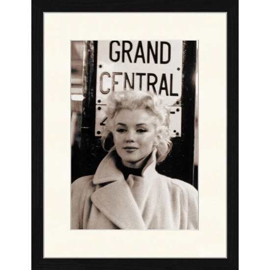 ANY IMAGE Digitaldruck »Marilyn Monroe, Grand Central Bahnhof«, Rahmen: Buchenholz, Schwarz 3 ANY IMAGE Digitaldruck »Marilyn Monroe, Grand Central Bahnhof«, Rahmen: Buchenholz, Schwarz