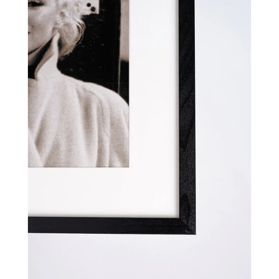 ANY IMAGE Digitaldruck »Marilyn Monroe, Grand Central Bahnhof«, Rahmen: Buchenholz, Schwarz 5 ANY IMAGE Digitaldruck »Marilyn Monroe, Grand Central Bahnhof«, Rahmen: Buchenholz, Schwarz – Bild 3