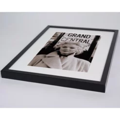 ANY IMAGE Digitaldruck »Marilyn Monroe, Grand Central Bahnhof«, Rahmen: Buchenholz, Schwarz 9 ANY IMAGE Digitaldruck »Marilyn Monroe, Grand Central Bahnhof«, Rahmen: Buchenholz, Schwarz -Wohnen Wohndeko Verkäufe unnamed file 2024
