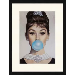 ANY IMAGE Digitaldruck »Audrey Hepburn Kaugummi«, Rahmen: Buchenholz, Schwarz