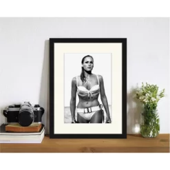 ANY IMAGE Digitaldruck »Ursula Andress, Bond Girl«, Rahmen: Buchenholz, Schwarz -Wohnen Wohndeko Verkäufe unnamed file 2228