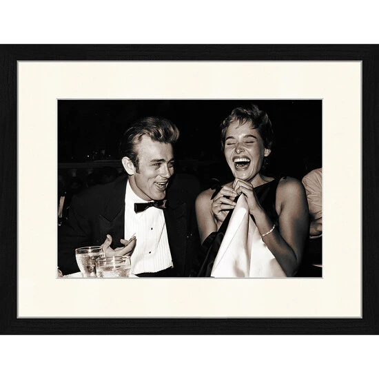 ANY IMAGE Digitaldruck »James Dean Mit Fotokamera II«, Rahmen: Buchenholz, Schwarz 3 ANY IMAGE Digitaldruck »James Dean Mit Fotokamera II«, Rahmen: Buchenholz, Schwarz