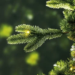 Evergreen Weihnachtsbaum »Roswell Kiefer «, Höhe: 150 Cm, Grün, Beleuchtet 16 Evergreen Weihnachtsbaum »Roswell Kiefer «, Höhe: 150 Cm, Grün, Beleuchtet -Wohnen Wohndeko Verkäufe unnamed file 568